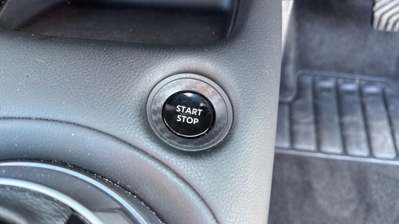 Nissan Juke 1.6 Hybrid Tekna 5dr Auto Hybrid Hatchback